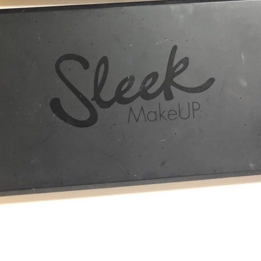 2-Sleek Makeup Palettes